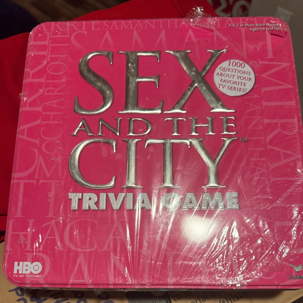 Sex and the City Trivia Game in Pink